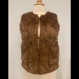 ZARA KIDS GIRLS OUTERWEAR FAUX FUR VEST SIZE 9/10